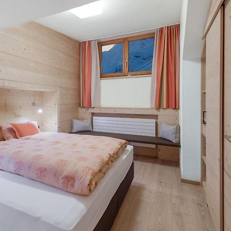 Hotel Garni Pirchhütt Obergurgl Zimmer foto