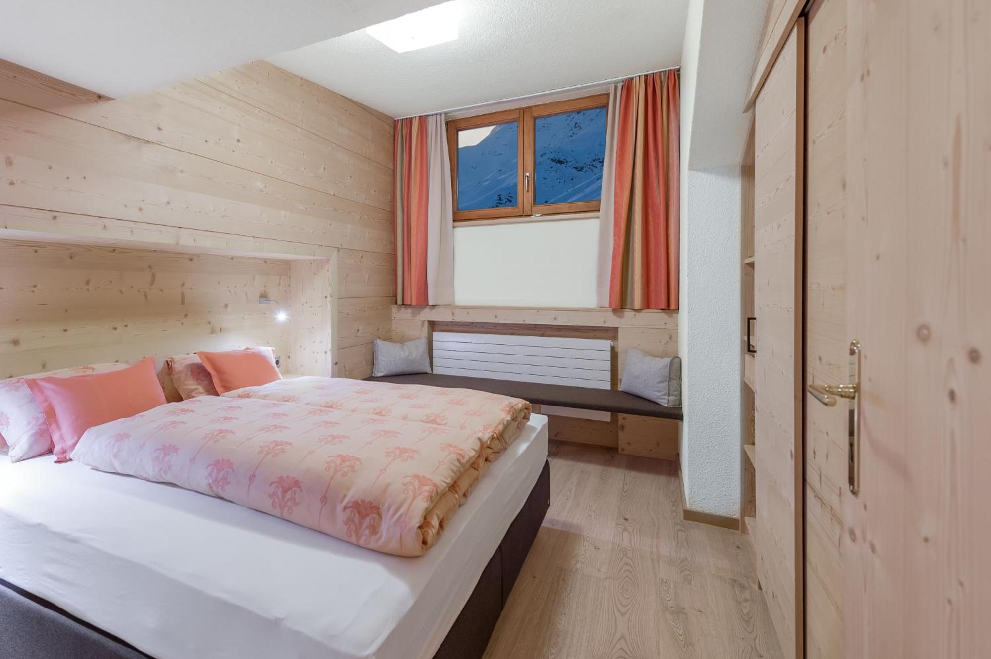 Hotel Garni Pirchhütt Obergurgl Zimmer foto